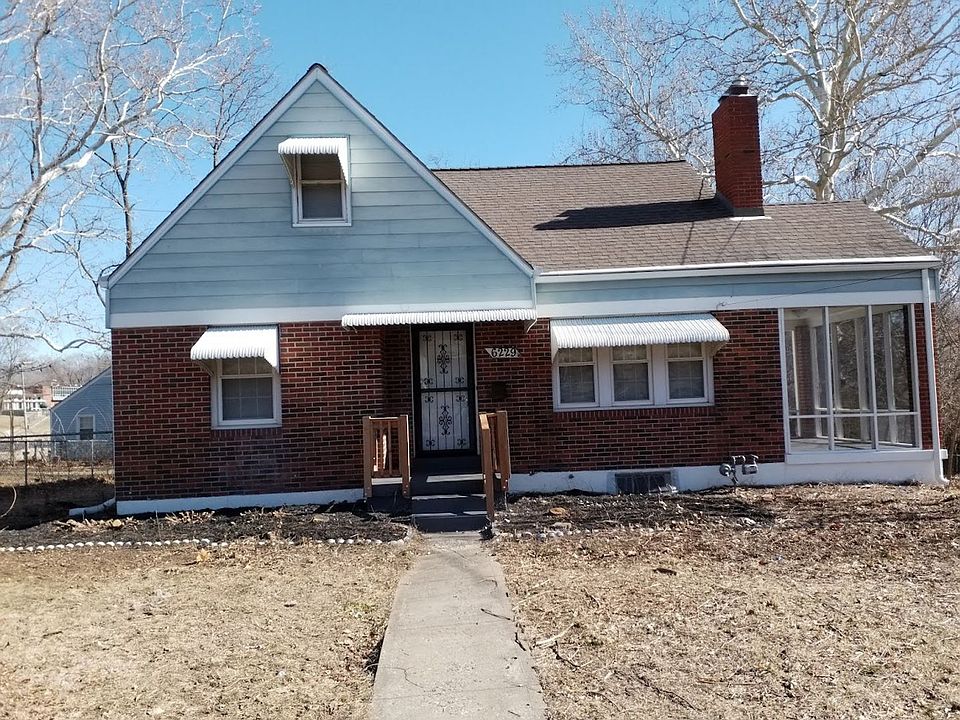 1st image of 6229 NE Circle Dr