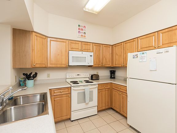 4th image of 235 Atlantis Cir Unit 306B