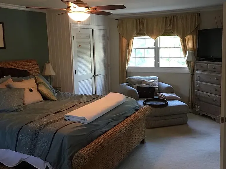 996 Elizabeth Dr — Photo 5