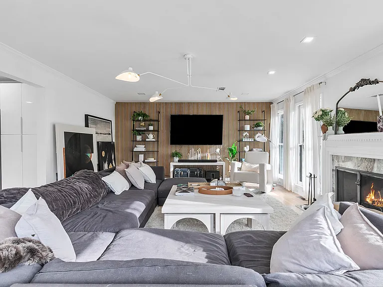 1744 N Druid Hills Rd NE — Photo 13