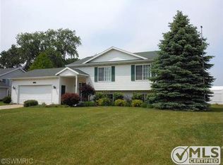 9571 Northwind Dr, Zeeland, MI 49464