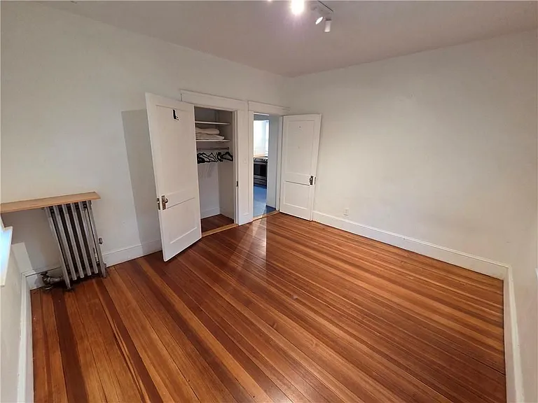 370 Academy Ave #1 — Photo 8