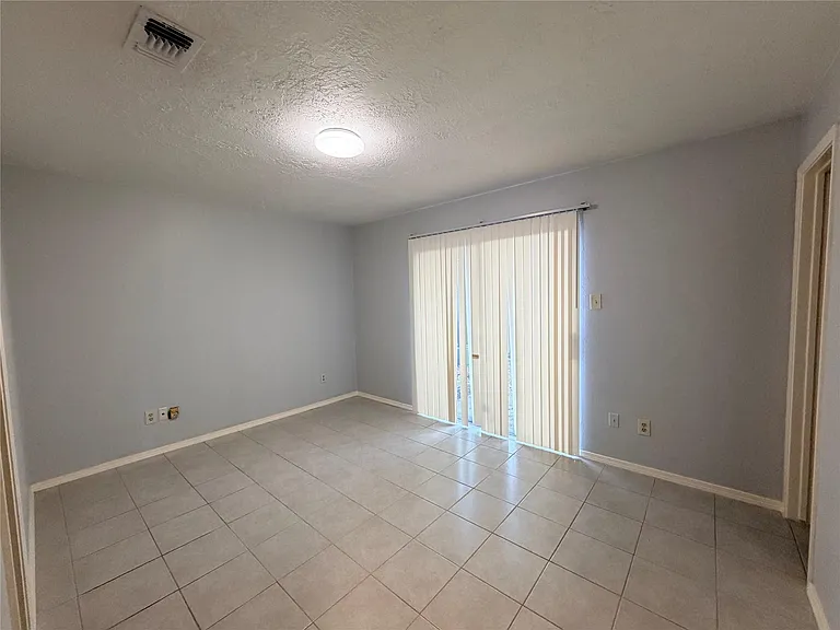 5102 Beaverhill Dr — Photo 5