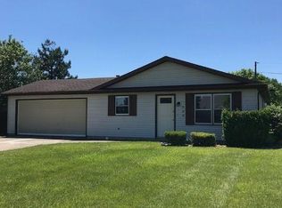 528 E Cook Rd, Fort Wayne, IN 46825