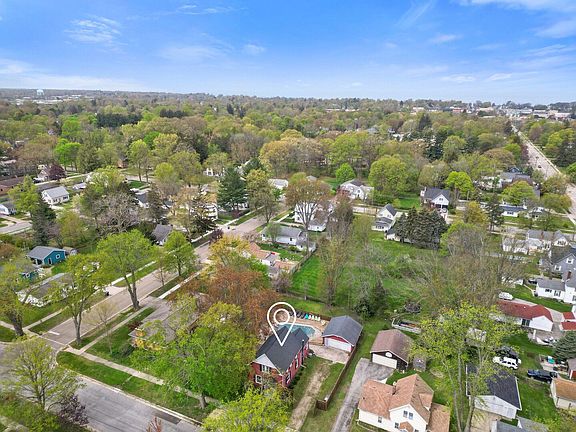 5th image of 324 Jones Ave