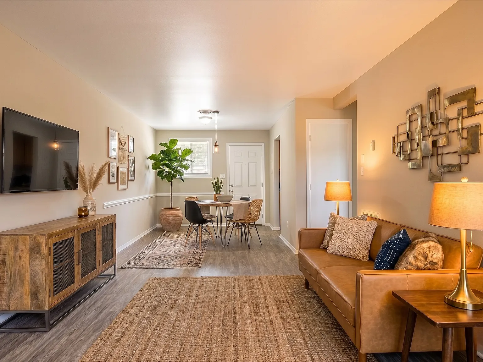 4 bed, 1154 sqft, $1,399 — Photo 2