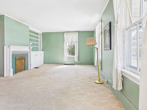 3rd image of 236 Virginia Street