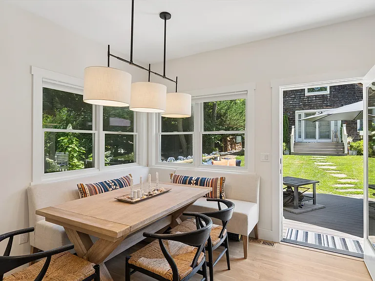 104 Lake Dr — Photo 6