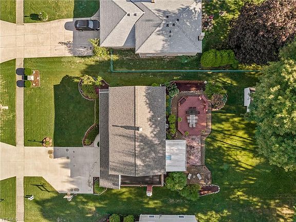 3rd image of 6947 Warrington Dr