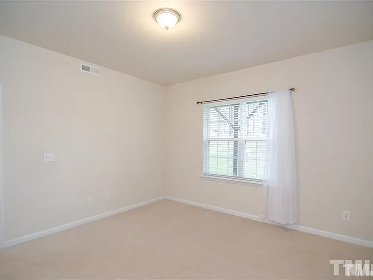 409 Coral Creek Ln — Photo 24