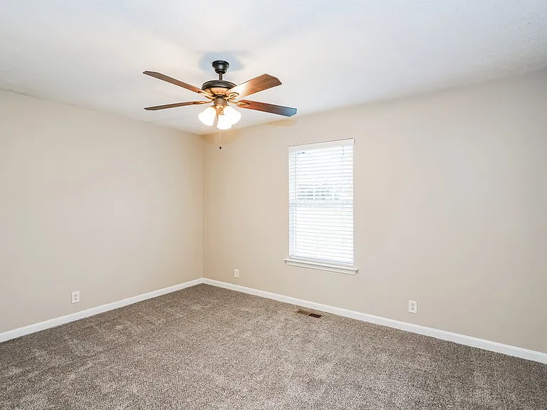634 Woodland Hills Dr — Photo 13