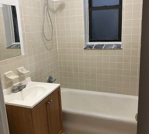 5th image of 20210 43rd Ave APT 1D