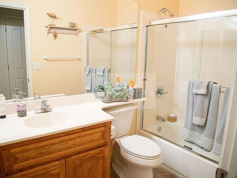 1163 Bailey Dr — Photo 9