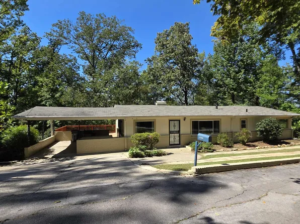 1752 Shades Crest Rd, Vestavia Hills, AL 35216