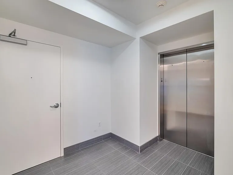 1920 4th Ave #810 — Photo 19