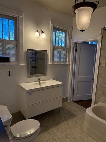 319 Edison St — Photo 12