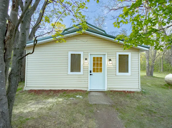 2481 Sunny Acres Ln, Saint Croix Falls, WI 54024