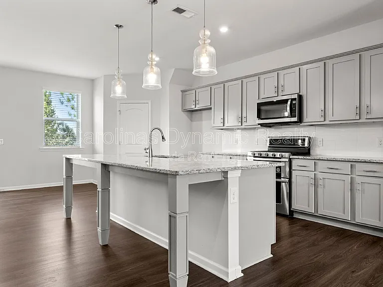 6985 Waterstone Dr — Photo 10