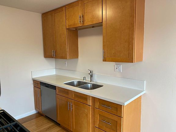 3rd image of 2628 6th St #10
