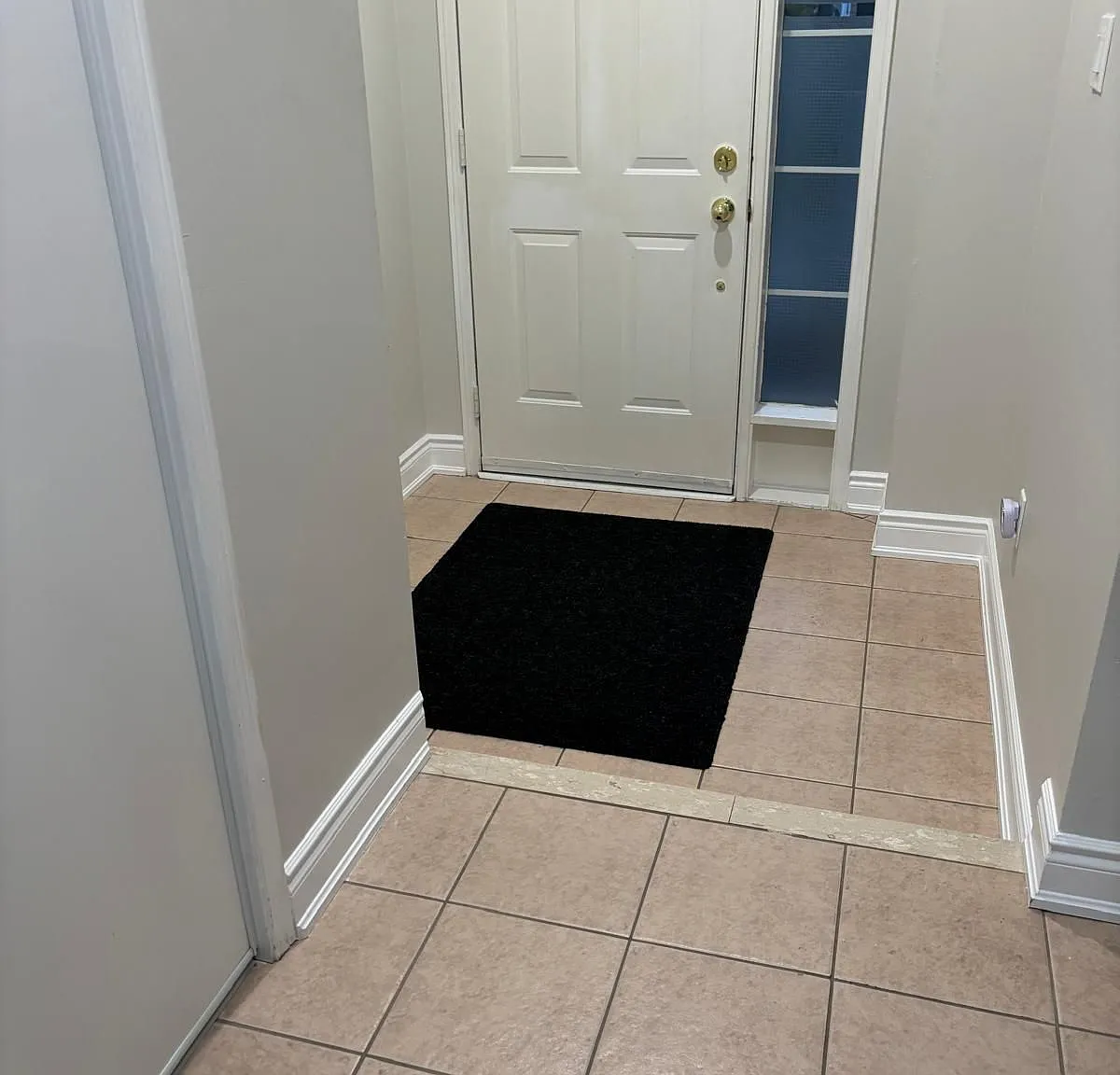 4 bed, $3,200 — Photo 3