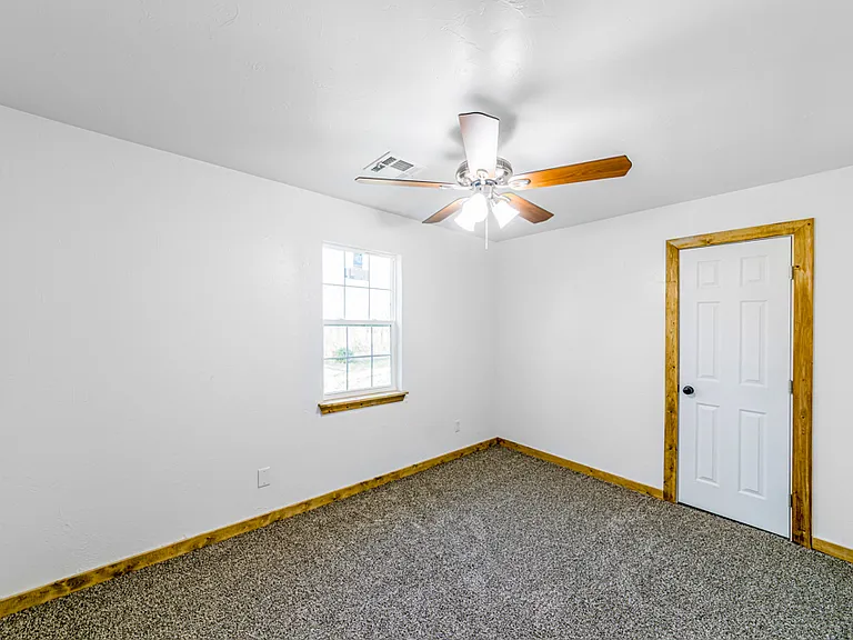 412 N Ripley Rd — Photo 14