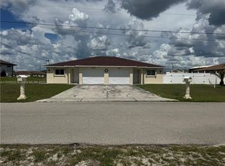 1905/1907 Gordon Ave S, Lehigh Acres, FL 33973