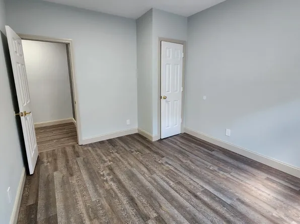 425 Martin Luther King Jr Drive image 6 of 10