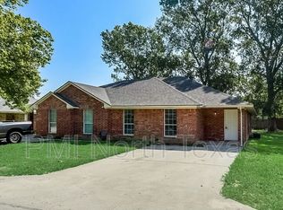 919 S Farmington Rd, Howe, TX 75459
