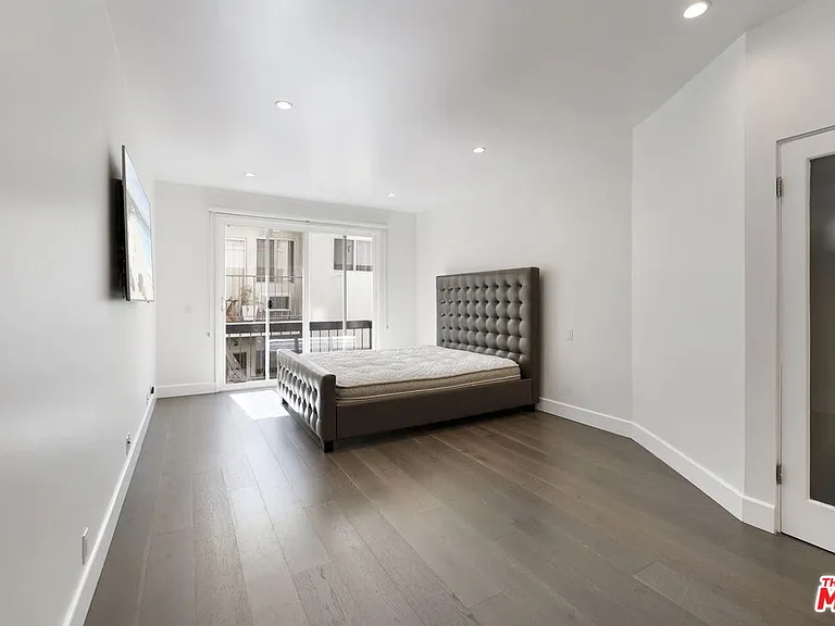 723 Westmount Dr #206 — Photo 10