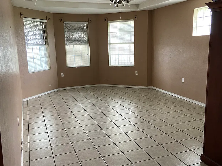 204 Bowers St — Photo 23