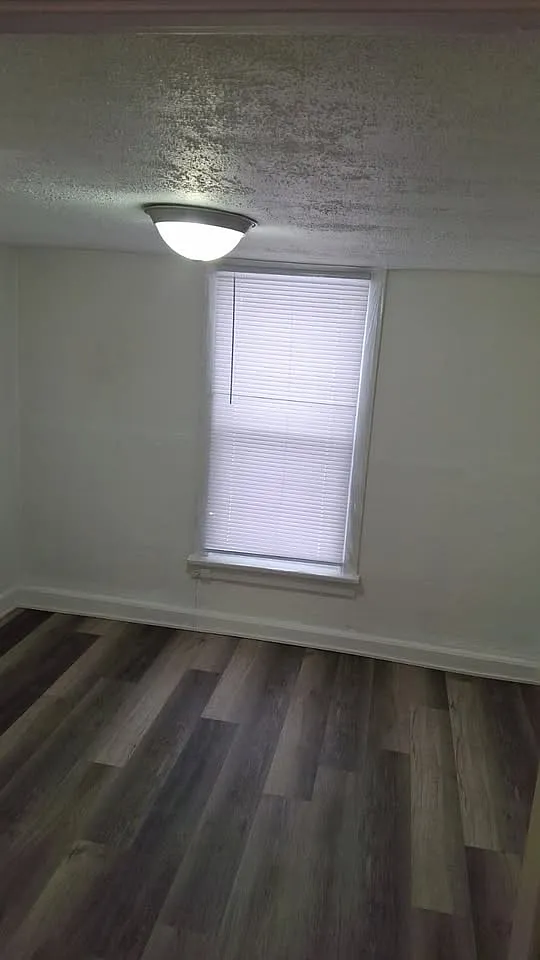 3 bed, $1,500 — Photo 1