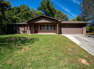 1315 Sunrise Dr, Sevierville, TN 37862