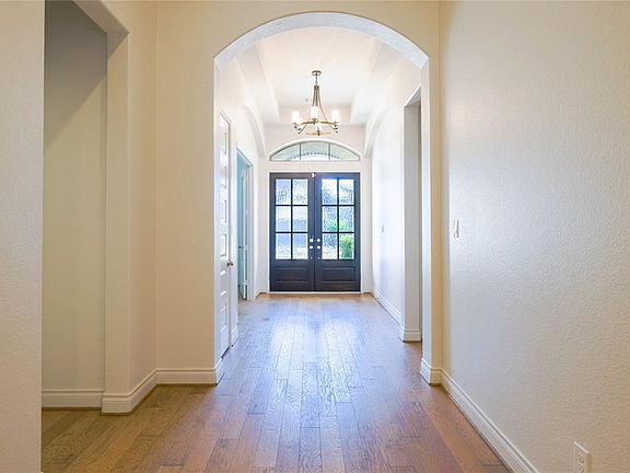 2nd image of 23906 Songlark Valley Pl
