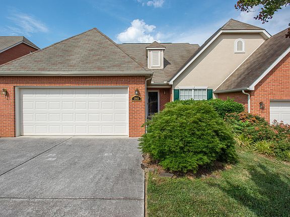 4th image of 5960 Round Hill Ln
