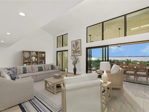 5030 Harbortown Ln, Fort Myers, FL 33919