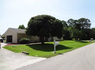 5749 SE Normandy Ave, Stuart, FL 34997
