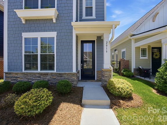 2nd image of 2015 Claybrook Ln