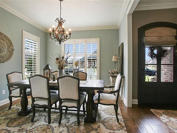 4th image of 1034 N Worthington Dr