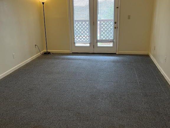 4th image of 305 Farside Dr #9
