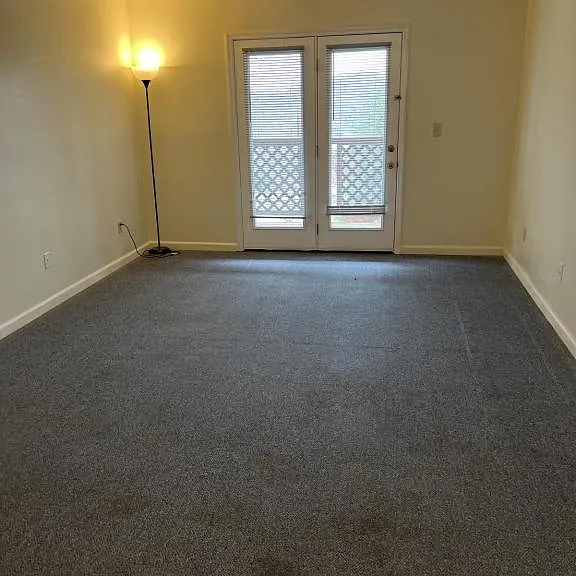 305 Farside Dr #9 — Photo 4