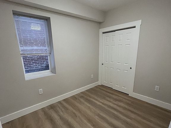 5th image of 17 M St