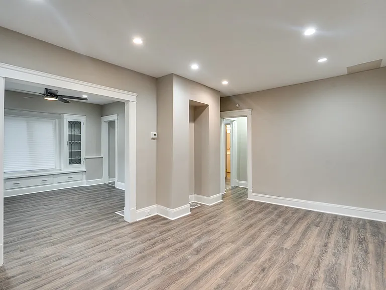 934 Royal Rd — Photo 3
