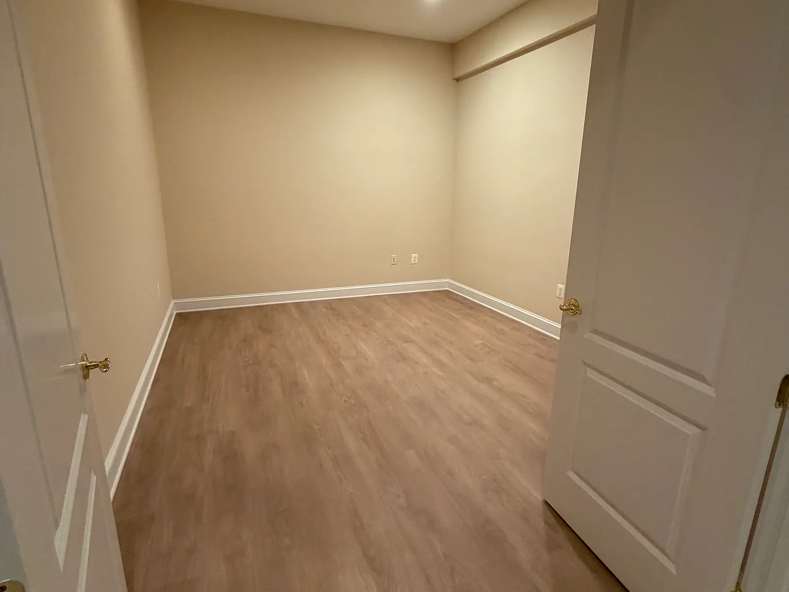 11379 Seneca Knoll Dr — Photo 2