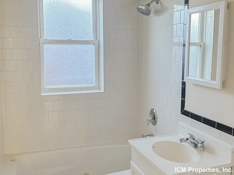 4806 N Paulina St #22WW — Photo 11