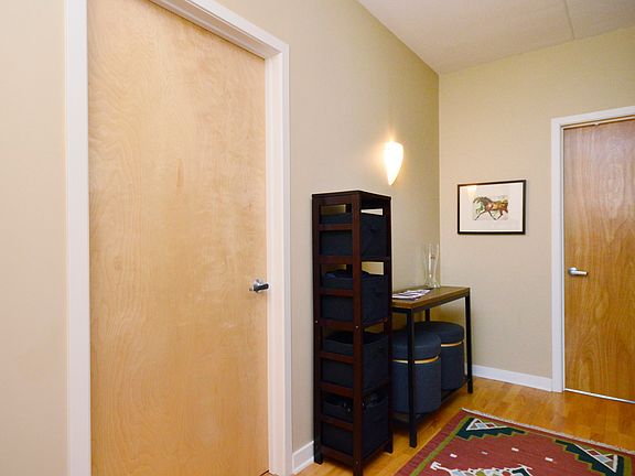 3rd image of 900 Chicago Ave Unit 601