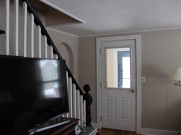 5th image of 45 Gray Ave