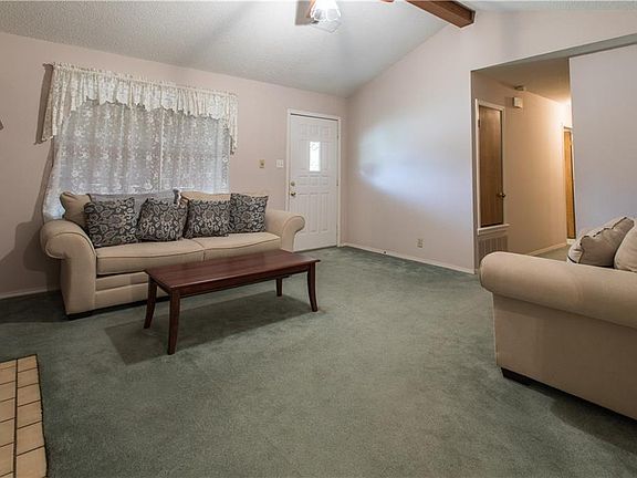 5th image of 1612 N Hills Blvd