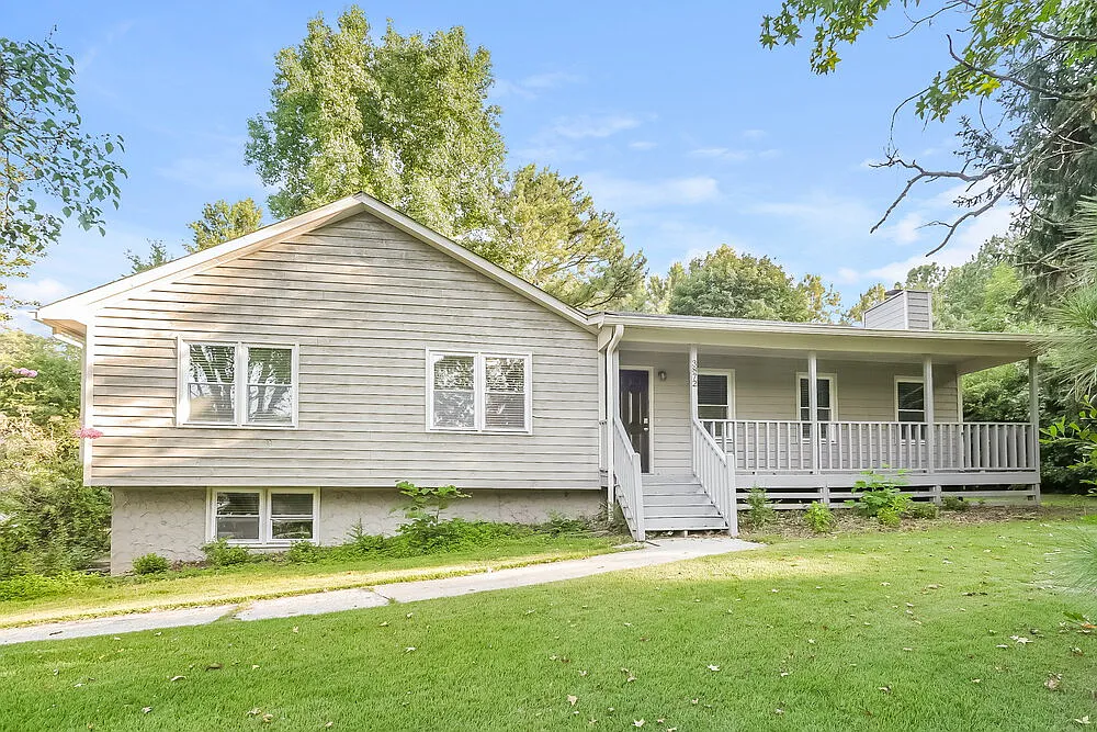 3 bed, 2.0 bath, 2143 sqft, $1,860 — Photo 1
