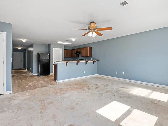 4th image of 944 Echo Ridge Dr