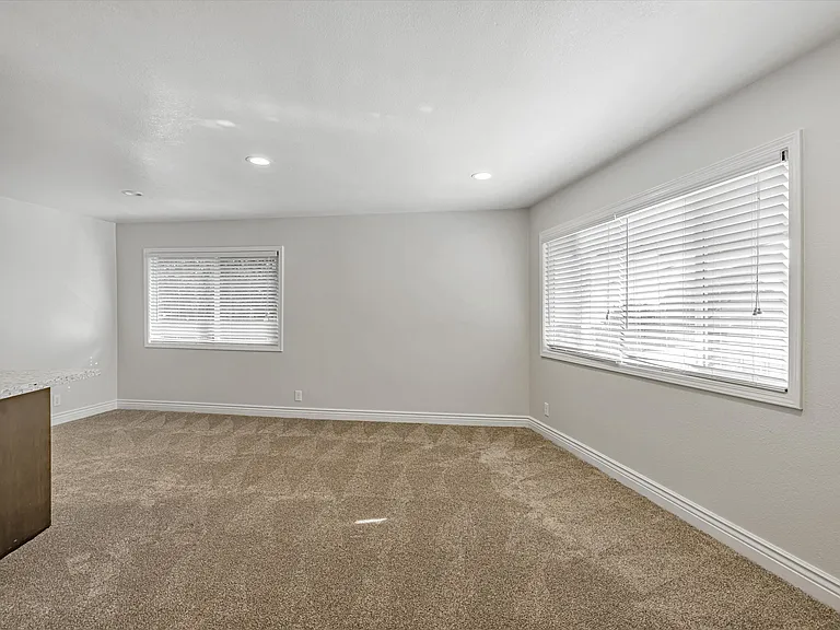 31 Foster St #4 — Photo 6